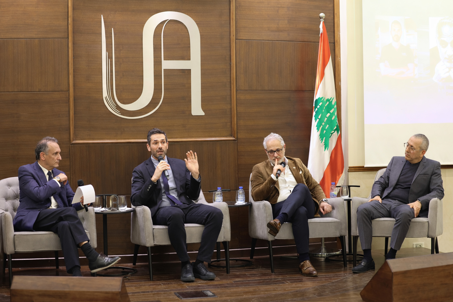 /Gallery/EnglishWebsite/News/ddlt/24 copy.jpg